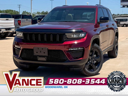 Used 2025 Jeep Grand Cherokee Limited w/ Black Appearance Package
