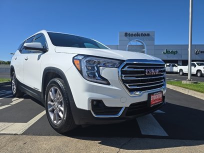 Used 2024 GMC Terrain SLT