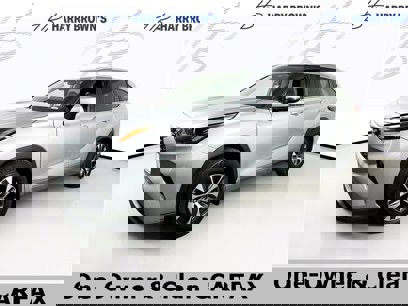 Used 2023 Toyota Highlander XLE