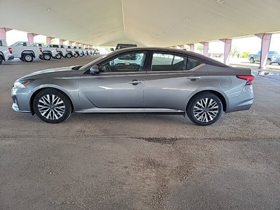 Used 2023 Nissan Altima 2.5 SV