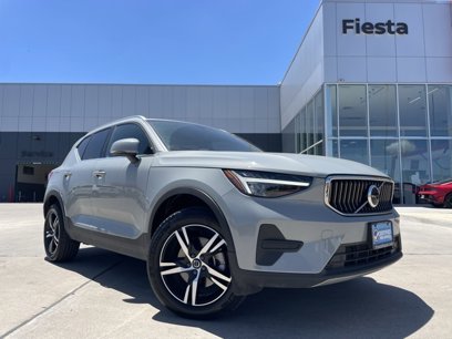 Used 2024 Volvo XC40 B5 Core