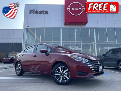 New 2025 Nissan Versa SV w/ Trunk Package
