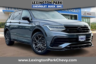 Used 2022 Volkswagen Tiguan SE R-Line