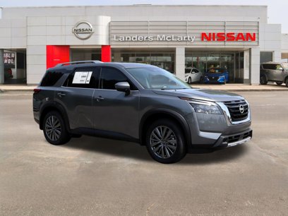 New 2025 Nissan Pathfinder SL w/ SL Premium Package