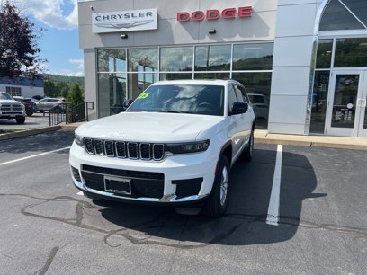 New 2025 Jeep Grand Cherokee L Laredo w/ Luxury Tech Group I
