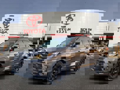Certified 2019 Toyota Highlander SE