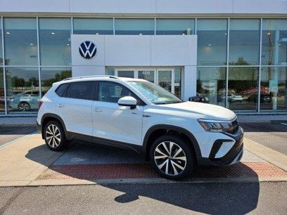 New 2024 Volkswagen Taos SE