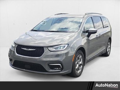 Used 2023 Chrysler Pacifica Limited