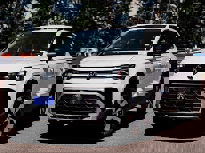 New 2025 Volkswagen Taos S