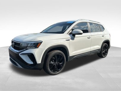 Certified 2023 Volkswagen Taos SE w/ Black Wheel Package