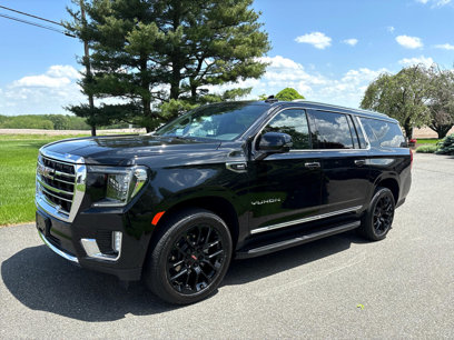 Used 2023 GMC Yukon XL SLT w/ SLT Luxury Package