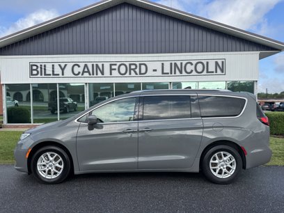 Used 2021 Chrysler Pacifica Touring-L