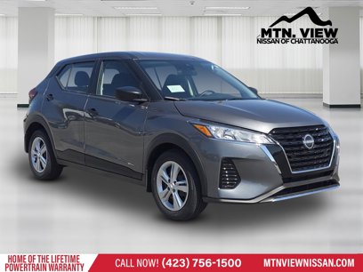 New 2025 Nissan Kicks Play S