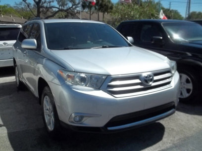 Used 2012 Toyota Highlander SE