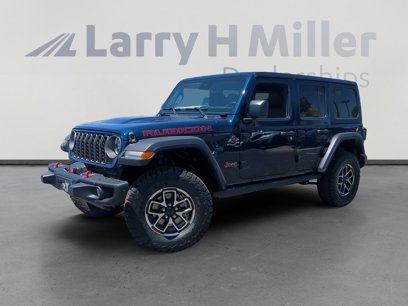 New 2025 Jeep Wrangler Unlimited Rubicon w/ Steel Bumper Group