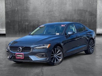 Used 2021 Volvo S60 T5 Momentum
