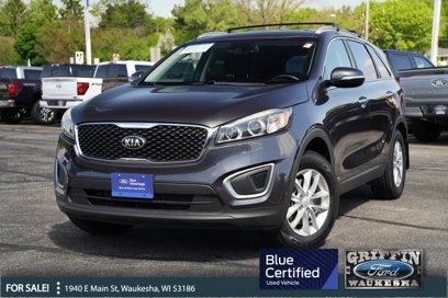 Used 2016 Kia Sorento LX w/ LX Convenience Package
