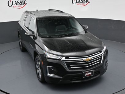 Used 2022 Chevrolet Traverse LT w/ LT Premium Package
