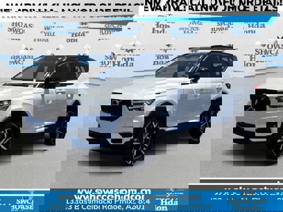 Used 2022 Volvo XC40 T5 R-Design