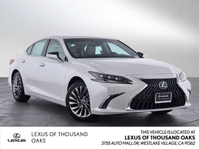New 2025 Lexus ES 300h w/ Luxury Package
