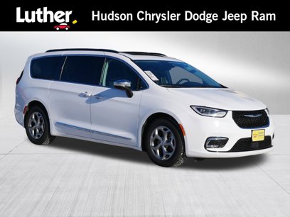 Used 2023 Chrysler Pacifica Limited