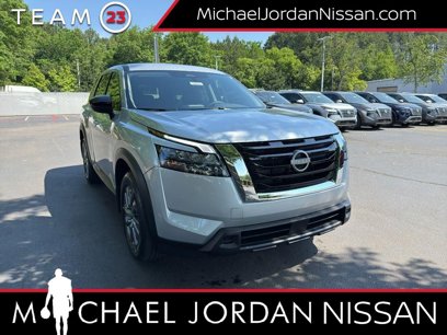 New 2025 Nissan Pathfinder S