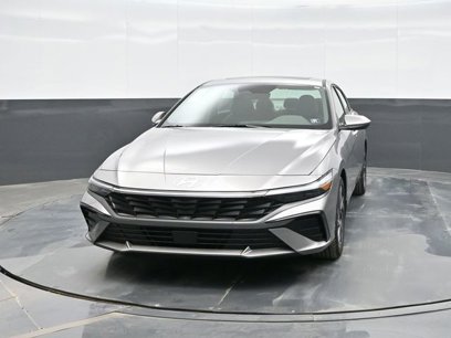 New 2025 Hyundai Elantra SEL