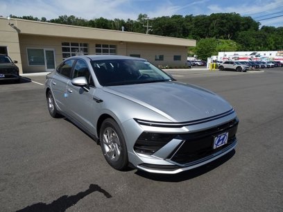 New 2025 Hyundai Sonata SE