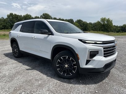 New 2025 Chevrolet Traverse LT