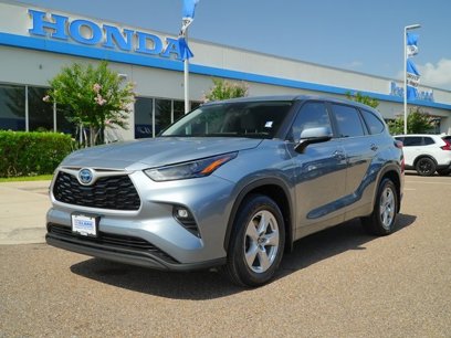Used 2023 Toyota Highlander LE