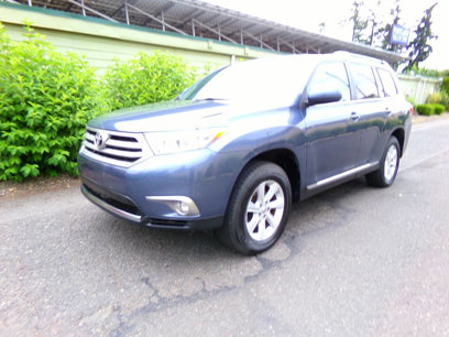 Used 2013 Toyota Highlander SE