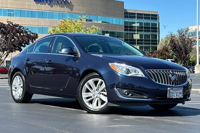 Used 2017 Buick Regal Premium w/ Driver Confidence Package #2