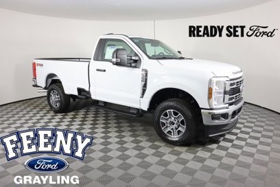 New 2025 Ford F350 XLT w/ FX4 Off-Road Package