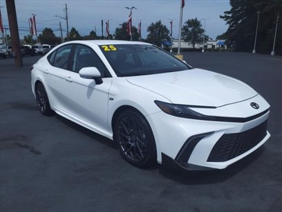 Used 2025 Toyota Camry SE