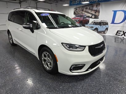 Used 2023 Chrysler Pacifica Limited