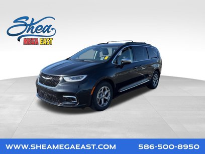 Used 2023 Chrysler Pacifica Limited