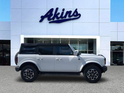 New 2025 Ford Bronco Outer Banks