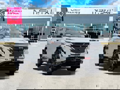 New 2025 Nissan Ariya FWD