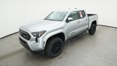 New 2025 Toyota Tacoma SR5