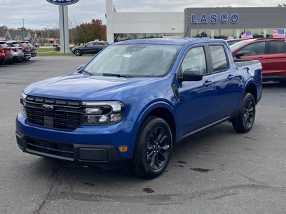 New 2024 Ford Maverick Lariat w/ Black Appearance Package