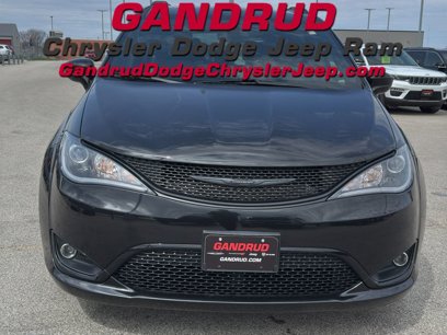 Used 2019 Chrysler Pacifica Touring-L