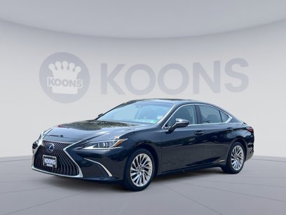 Used 2020 Lexus ES 300h w/ Luxury Package