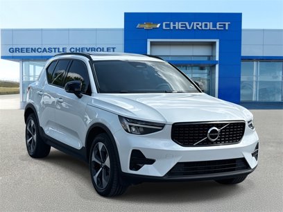 Used 2024 Volvo XC40 B5 Core
