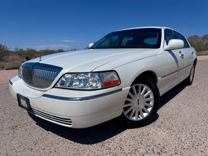 Used 2003 Lincoln Town Car Executive