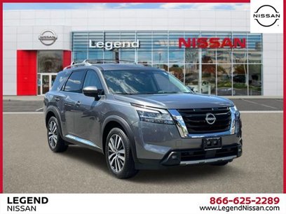 Certified 2022 Nissan Pathfinder Platinum w/ Cargo Package