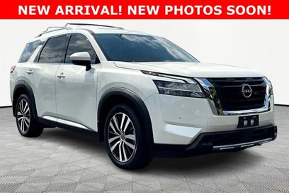 Used 2024 Nissan Pathfinder Platinum