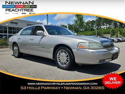Used 2006 Lincoln Town Car Signature Limited