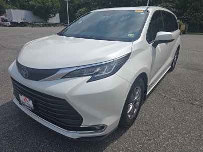 Used 2021 Toyota Sienna XLE w/ XLE Plus Package