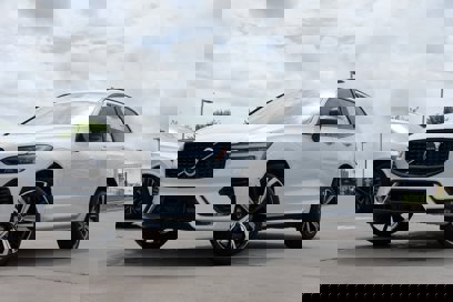 New 2025 Volvo XC60 B5 Ultra w/ Protection Package Premier