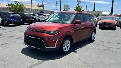 Used 2023 Kia Soul LX w/ LX Technology Package